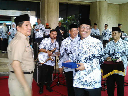 Pencarian PGRI Kab. Gresik - Persatuan Guru Republik Indonesia Cabang Kab. Gresik